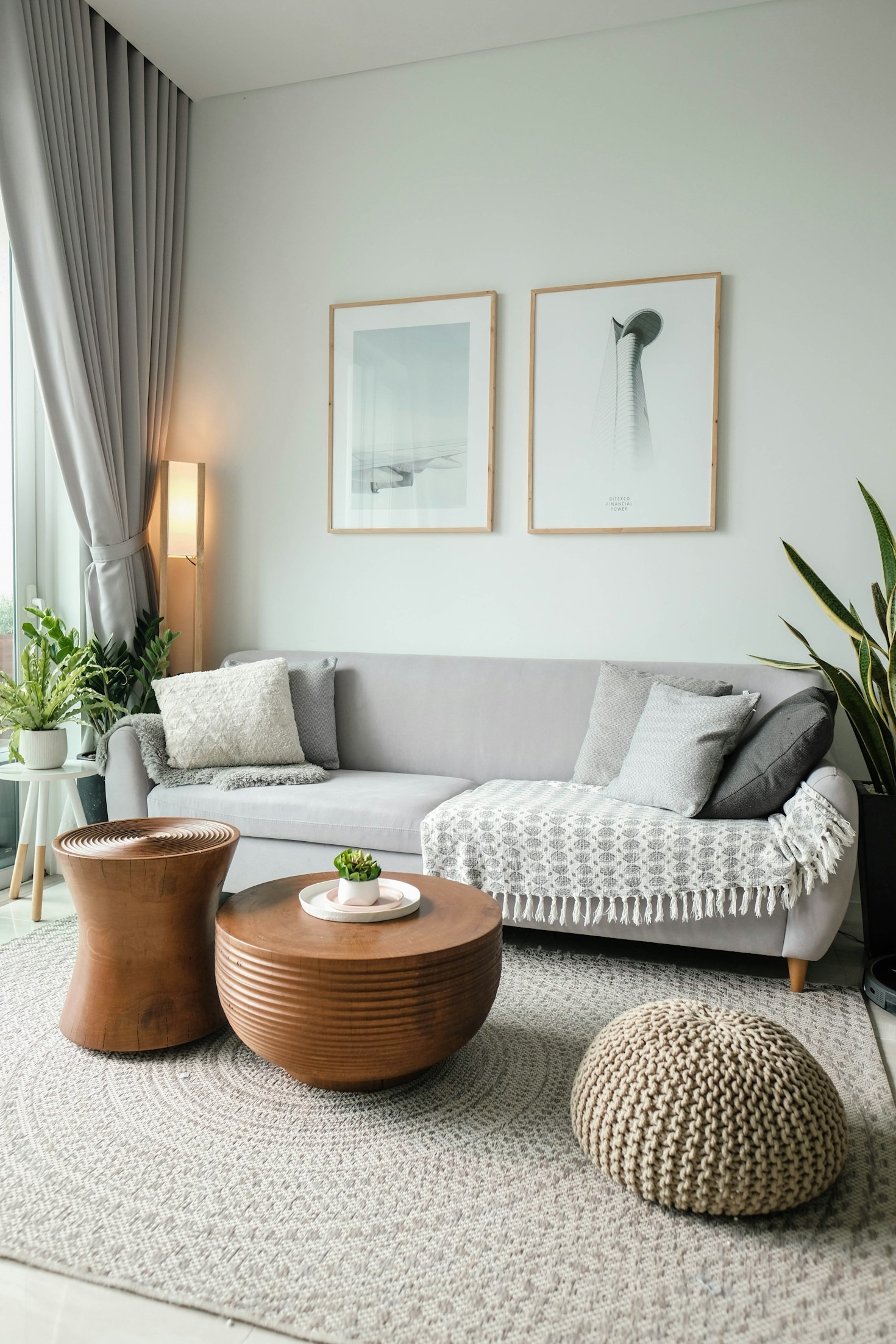 Ten Essential Pieces For A Modern Living Room